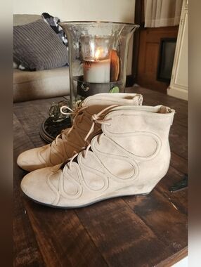 New! Comfortview Decorative Women's Wedge Boots Size 11